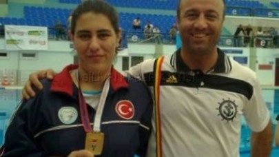 Yüzmede Bayanlarda Türkiye Üçüncüsü