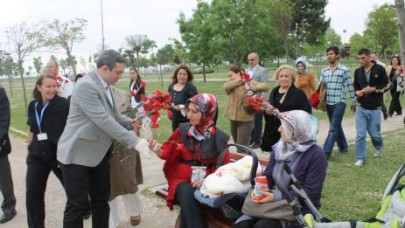 AVCILARLI ANNELERE KARANFİL!