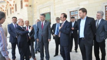 Akgün; Kuba Camisinde incelemelerde bulundu…