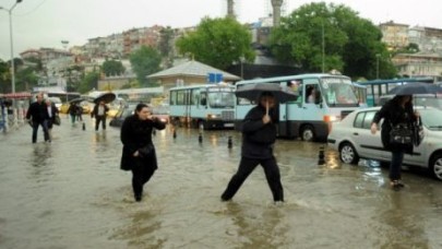 İSTANBUL'U SEL BASTI.. VİDEO