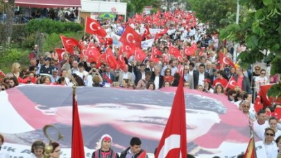 Büyükçekmece’de Ata’ya saygı yürüyüşü…