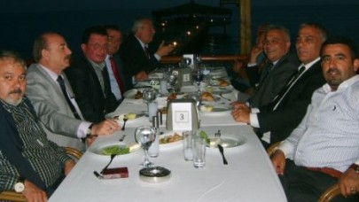 Artemis Otel’de “Siyaset” sohbetleri….