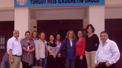 CHP’Lİ KADINLAR ZİYARETTE...