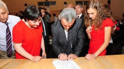 ORGANLARINI BAĞIŞLADI