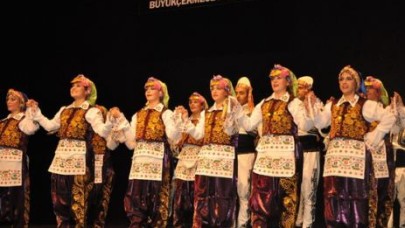 Doğudan Batıya Kültürü Sergilediler…