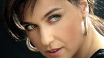 Şevval Sam'dan türban yorumu..!