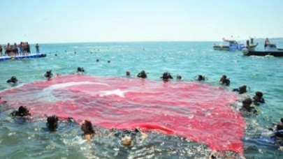 BEYLİKDÜZÜ’NDE DENİZ TEMİZ ÇIKTI.