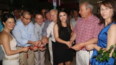 KARAKAŞ’TAN SANATA VE SANATÇIYA DESTEK