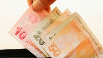 Memur ve işçi emekli aylıklarına enflasyon oranında zam geldi.
