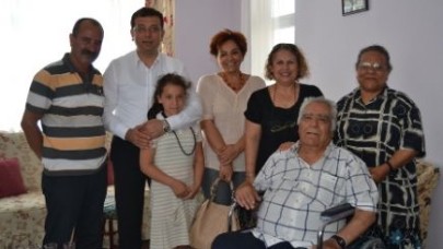 MAVİ KAPAKLAR SANDALYE OLDU, SAHİBİNİ BULDU.