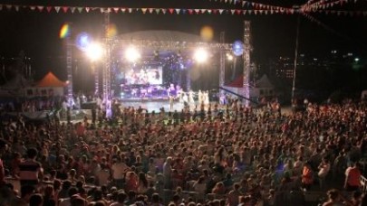 BALKAN ESİNTİSİ GÖLÜ COŞTURDU