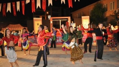 ÇATALCA ERGUVAN FESTİVALİ COŞKUYLA DEVAM EDİYOR