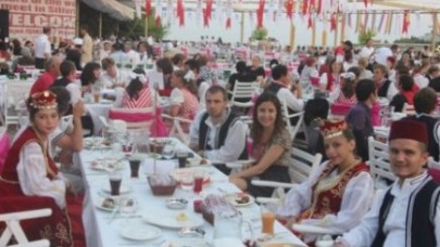 FESTİVAL KONUKLARI GALA YEMEĞİNDE BULUŞTU.