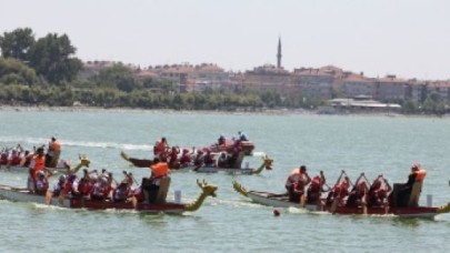 K.ÇEKMECE GÖLÜ’NDE DRAGON HEYECANI