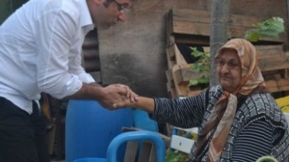 AÇLIKTA BİRBİRİNİ TANIYANIN DOSTLUĞU DAİMDİR