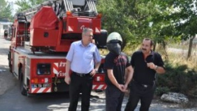 FABRİKA YANGINI KORKUTTU