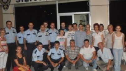 CHP’Lİ GENÇLER EMNİYETİ UNUTMADI