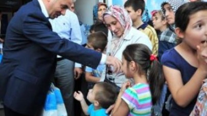 BAYRAMLIKLAR BAŞKAN AMCADAN…