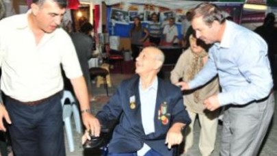 SANDALYELER SAHİPLERİNİ BULDU...