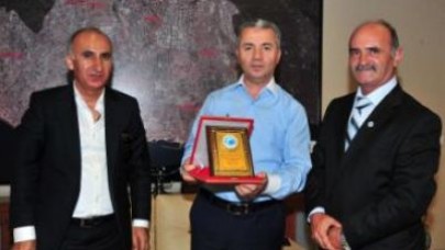 BEYAZAY’DAN UZUN’A TEŞEKKÜR