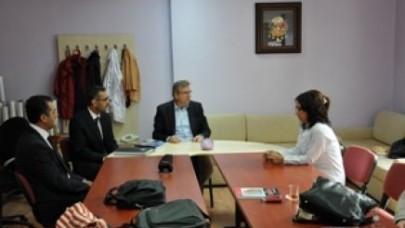 Cem Kara’dan okul ziyaretleri