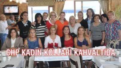 KADIN KOLLARI KAHVALTIDA