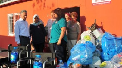 Sevgi elinden engelli vatandaşlara yardım