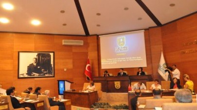 ÜNİVERSİTE MESELESİ MECLİSİ GERDİ