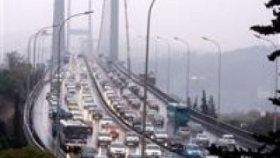 Bayramda otoyollar ve toplu taşıma ücretsiz