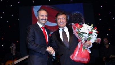 Erol Evgin’den muhteşem ‘Cumhuriyet Bayramı’ konseri