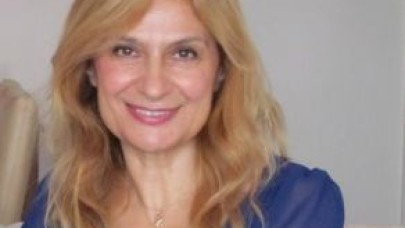 CHP İstanbul Kadın kolları Başkanı AKP’li bakana övgüler yağdırdı!