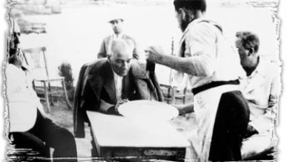 Atatürk ile kahve saadeti...