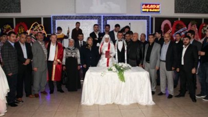 Kaya ve Tuncer ailelerinin mutlu günü