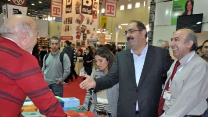 Dr. Gürbüz Çapan’da fuardaydı