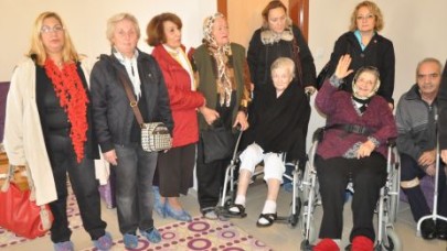 CHP’li kadınlardan “huzurlu” ziyaret