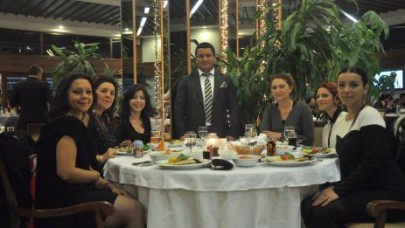 Mektebim Okulları Öğretmenler gününü kutladı