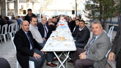 Eski 67’liler sokak kahvaltısında buluştu