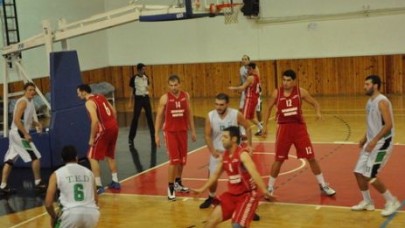 Büyükçekmece Basketbol liderliği kimseye kaptırmıyor…