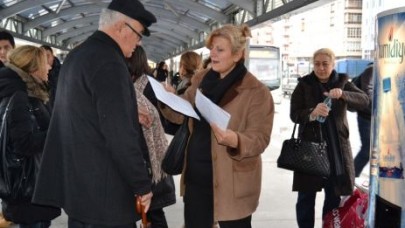 Metrobüs eziyetine karşı imza kampanyası
