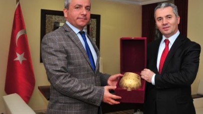 YURDAKUL’A NEZAKET ZİYARETİ