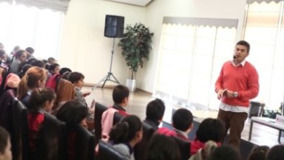 Özgür Abi miniklere Mevlana’yı anlattı