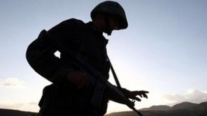 Kışlada korkunç olay: 1 ölü, 1 yaralı