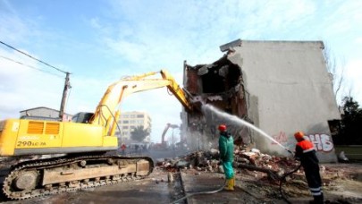 Kentsel dönüşüm hız kesmeden devam ediyor