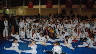 Taekwondoculardan Işıklar’a sevgi seli