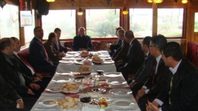 İLÇE Protokolü kahvaltıda buluştu