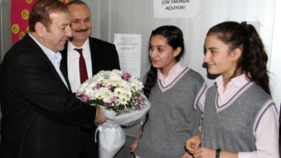 Kadıoğlu Erdoğanlar’ı ziyaret etti.