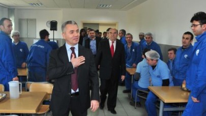 Fabrikalara elemanı belediye de sağlıyor