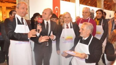 Rekorluk resim sergisinin startı verildi…