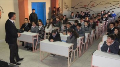 Eğitim seminerleri köy okullarında
