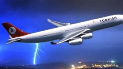 THY Uçağına Yıldırım Çarptı